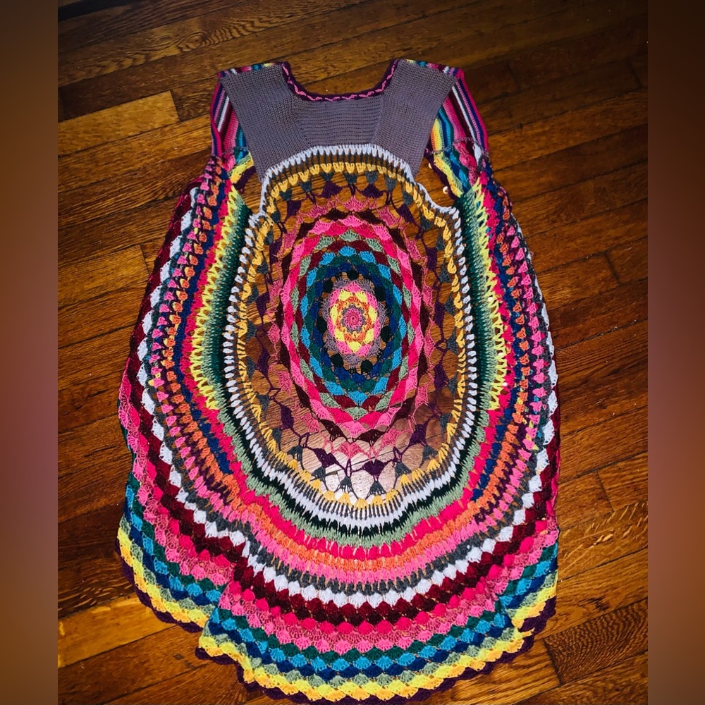 DOUBLE ZERO FULLY CROCHETED BOHO❤️🌻SIZE MEDIUM VEST☺️